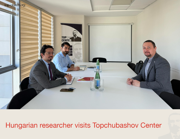 Macarıstanlı tədqiqatçı Topçubaşov Mərkəzini ziyarət edib