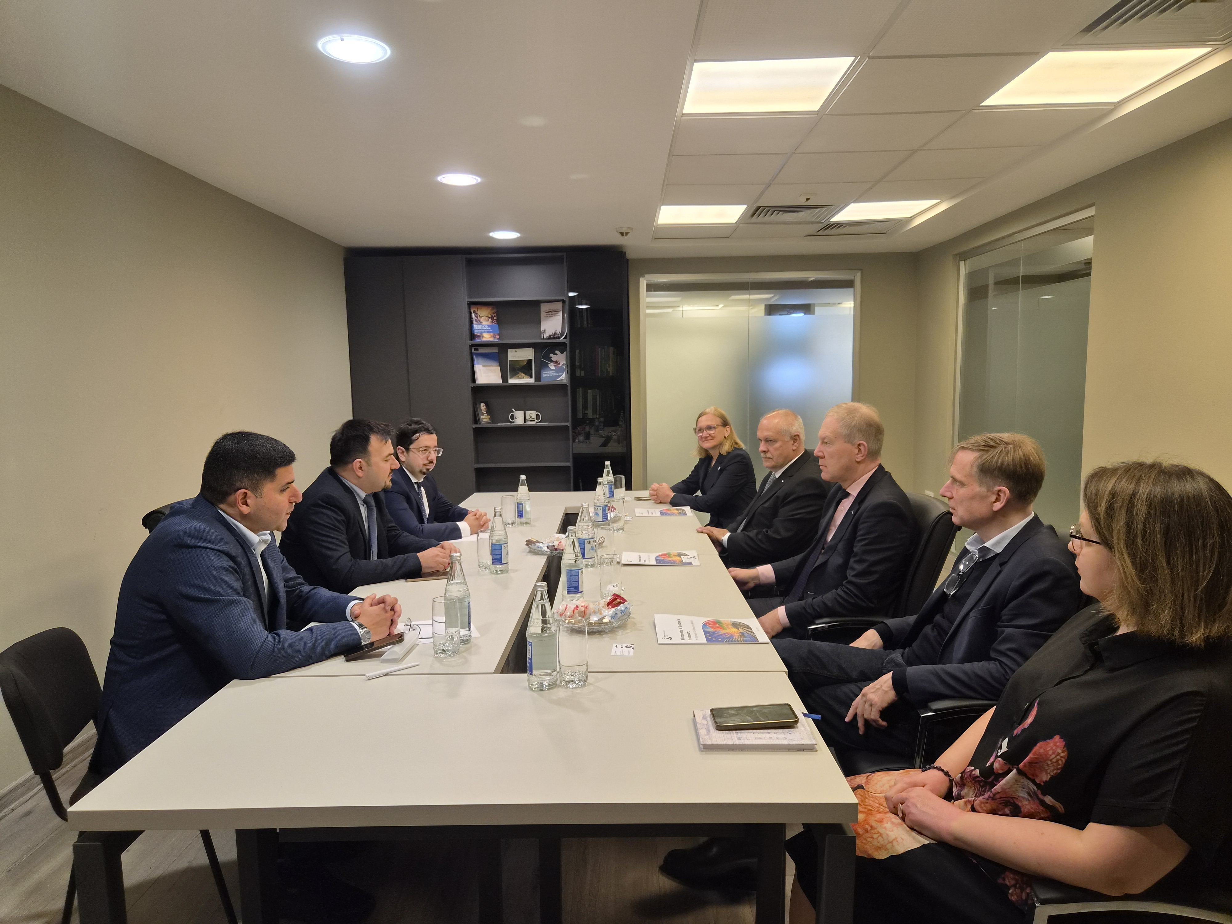 Estonian delegation visits Topchubashov Center